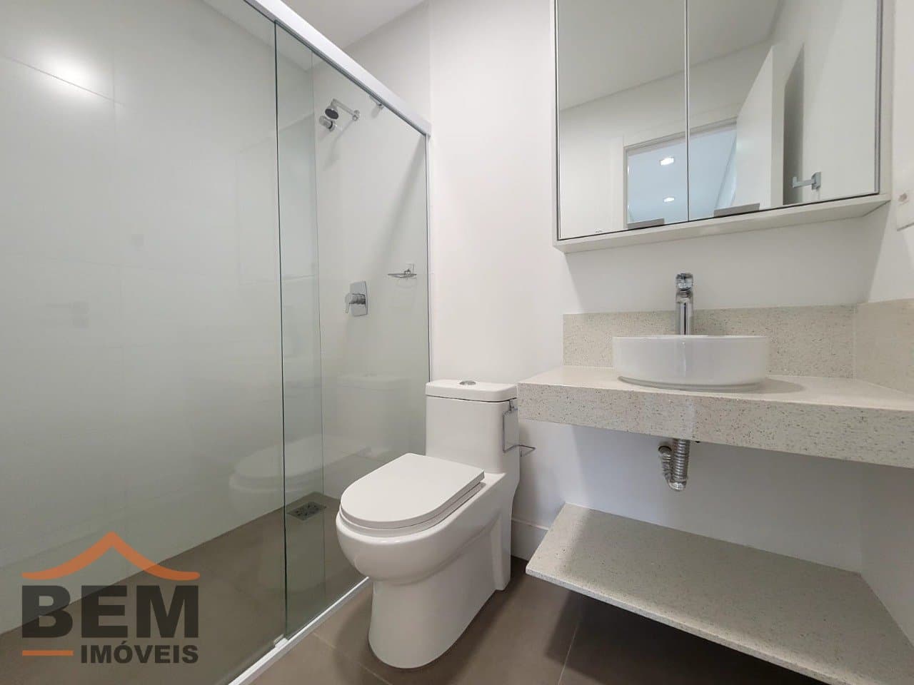 Apartamento para Locação com 3 quartos e 110m² no bairro Praia Brava, em Itajaí