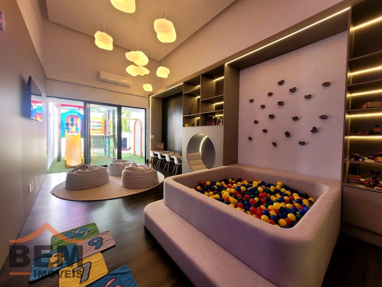 Apartamento para Locação com 3 quartos e 110m² no bairro Praia Brava, em Itajaí