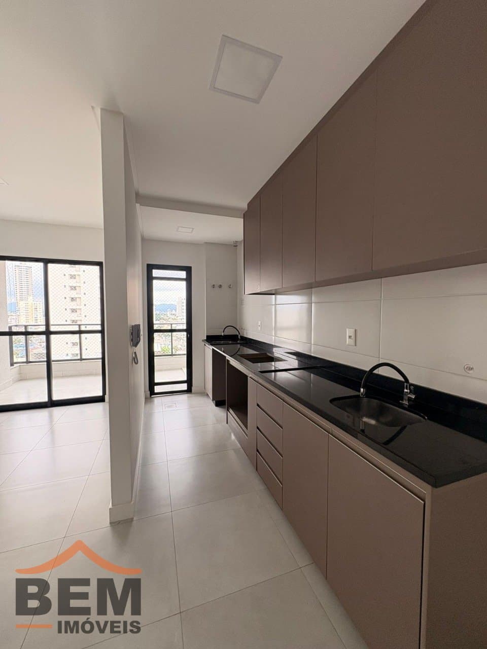 Apartamento para Venda com 2 quartos e 67m² no bairro Vila Operária, em Itajaí