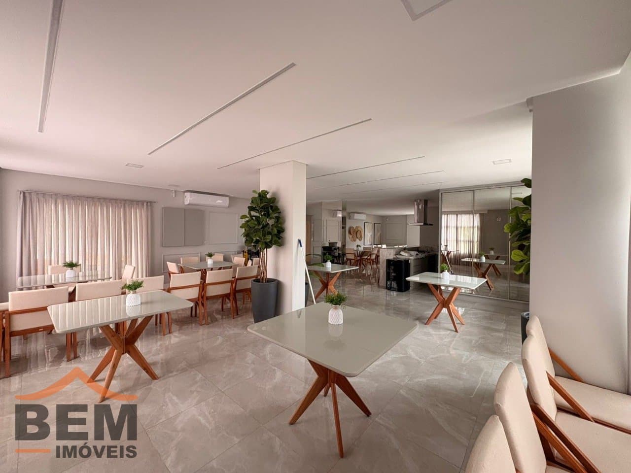 Apartamento para Venda com 2 quartos e 67m² no bairro Vila Operária, em Itajaí