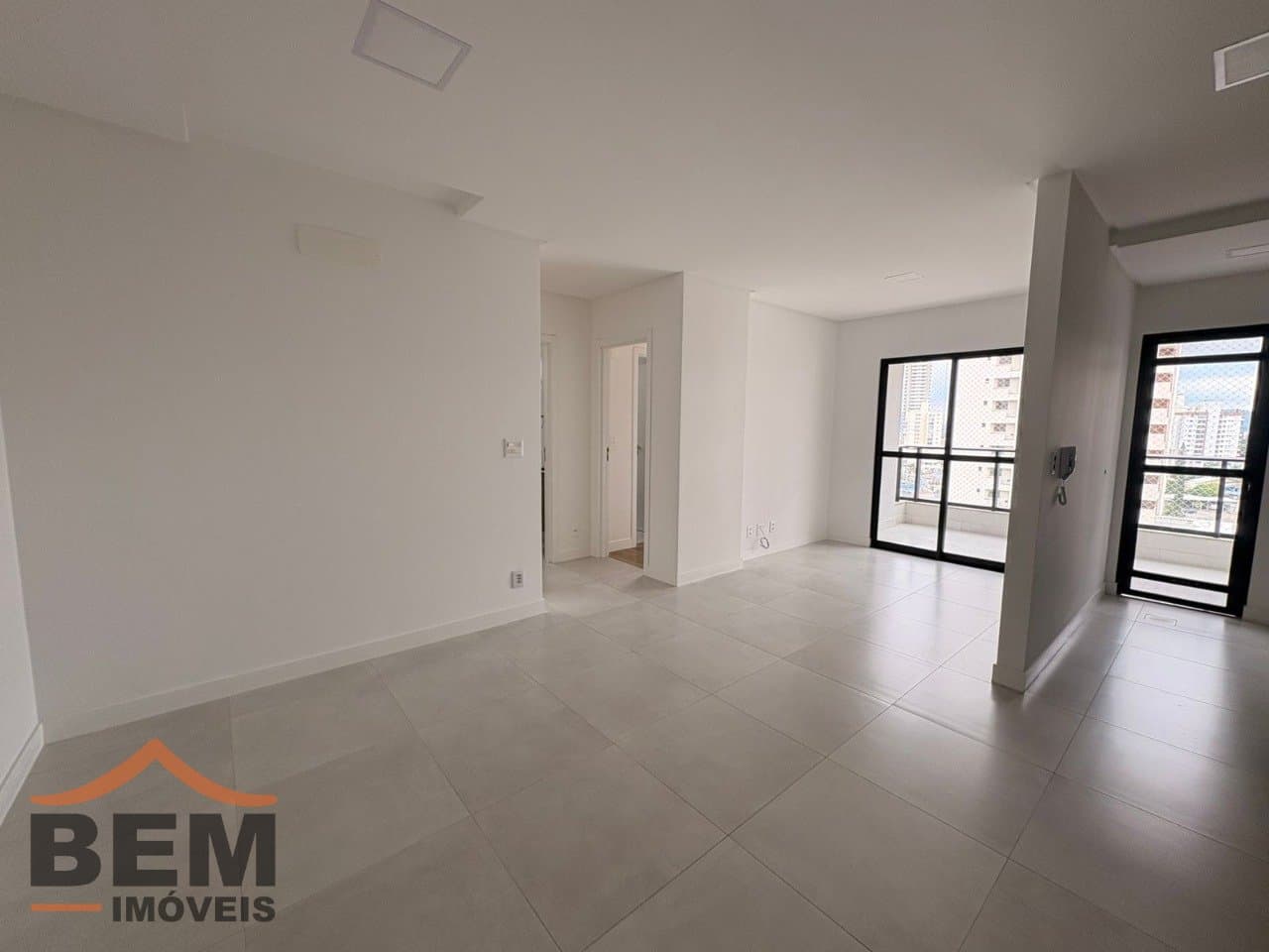 Apartamento para Venda com 2 quartos e 67m² no bairro Vila Operária, em Itajaí