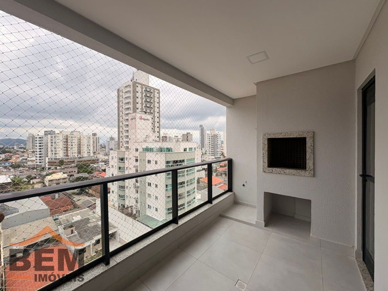 Apartamento para Venda com 2 quartos e 67m² no bairro Vila Operária, em Itajaí