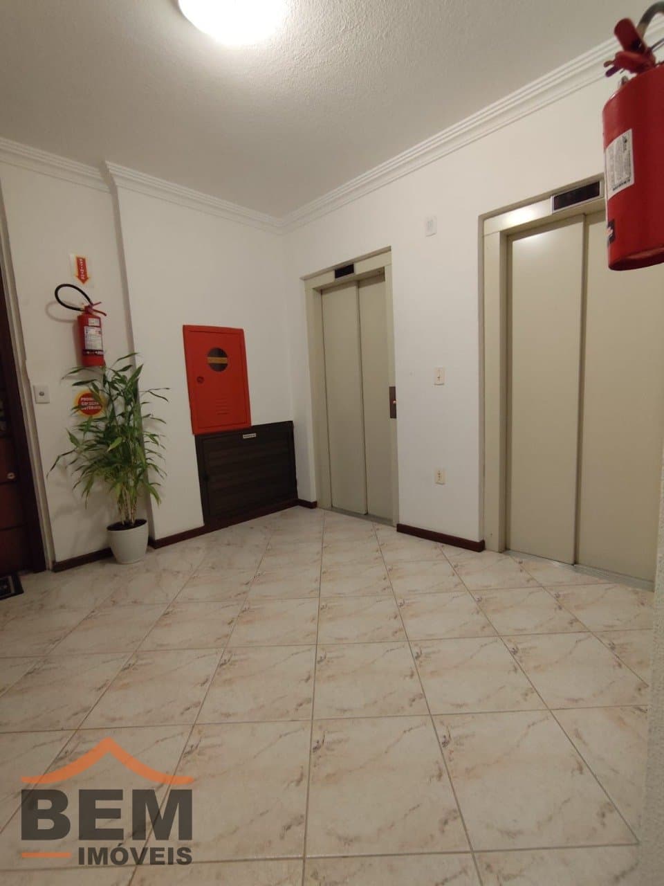 Apartamento para Venda com 2 quartos e 107m² no bairro Pioneiros, em Balneário Camboriú