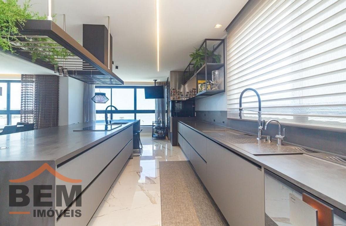 Apartamento para Venda com 4 quartos e 322m² no bairro Fazenda, em Itajaí