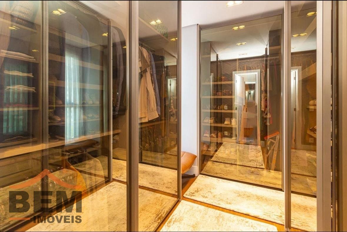 Apartamento para Venda com 4 quartos e 322m² no bairro Fazenda, em Itajaí