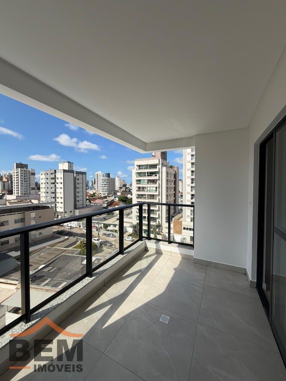 Apartamento para Venda com 3 quartos e 83m² no bairro Vila Operária, em Itajaí