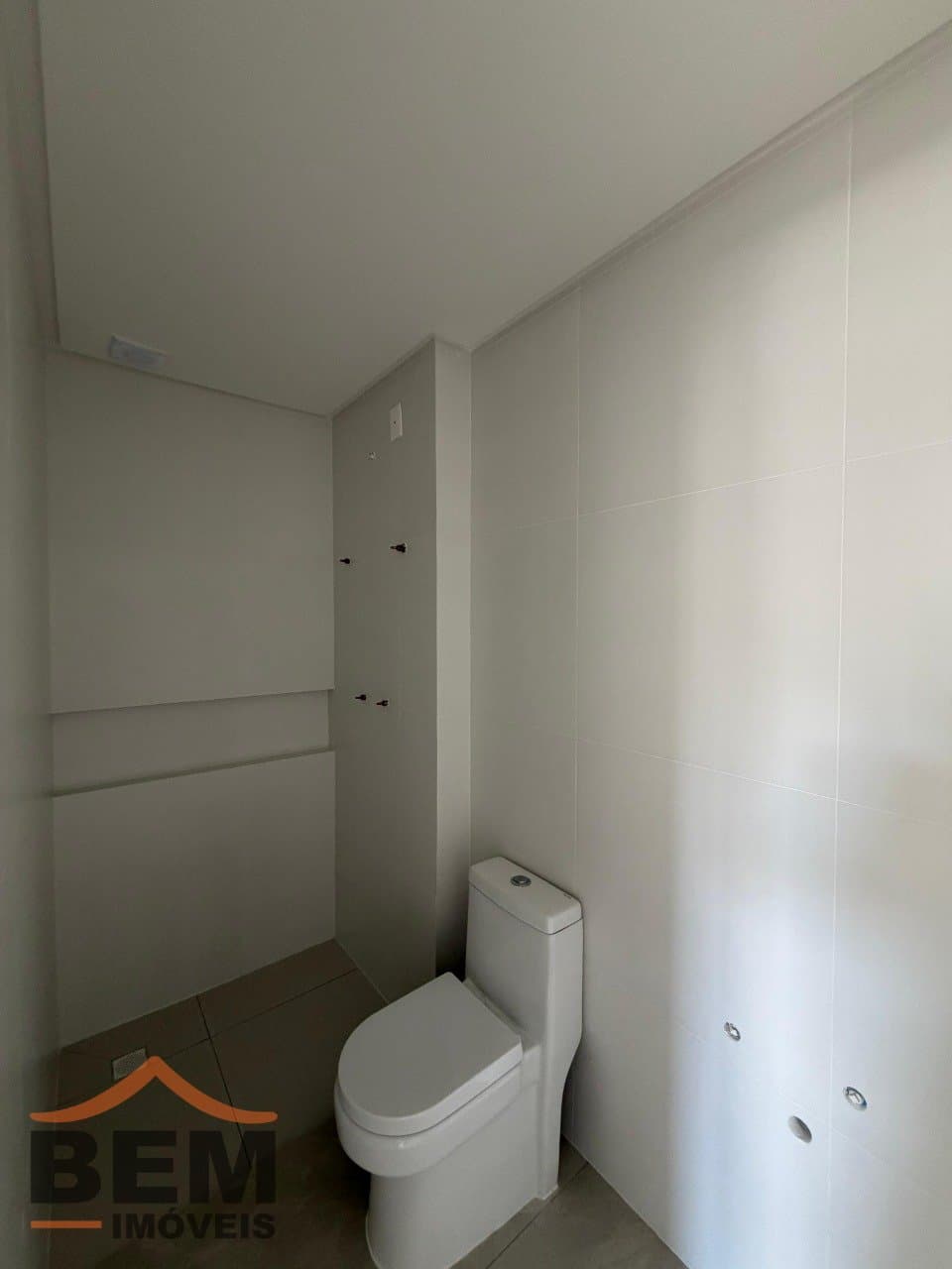 Apartamento para Venda com 3 quartos e 83m² no bairro Vila Operária, em Itajaí