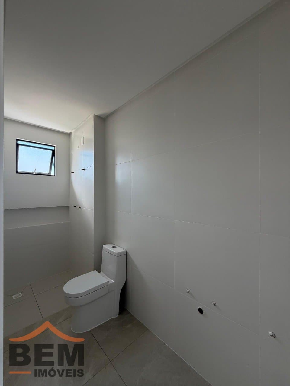 Apartamento para Venda com 3 quartos e 83m² no bairro Vila Operária, em Itajaí