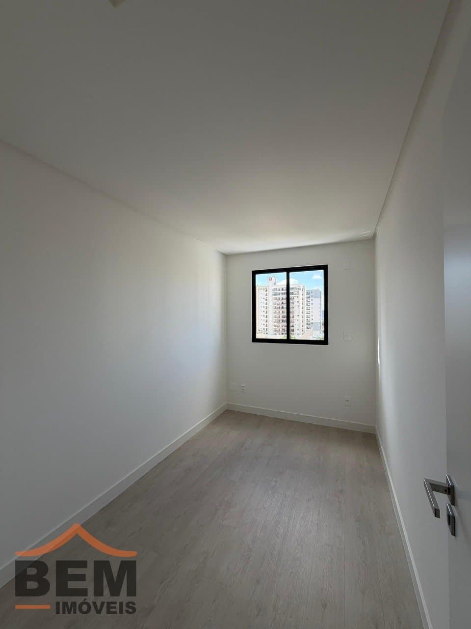 Apartamento para Venda com 3 quartos e 83m² no bairro Vila Operária, em Itajaí