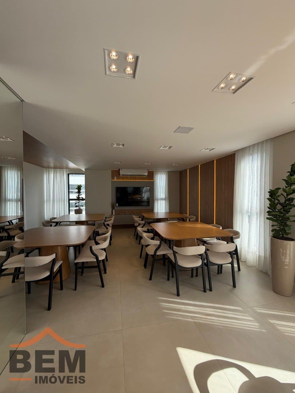 Apartamento para Venda com 3 quartos e 83m² no bairro Vila Operária, em Itajaí