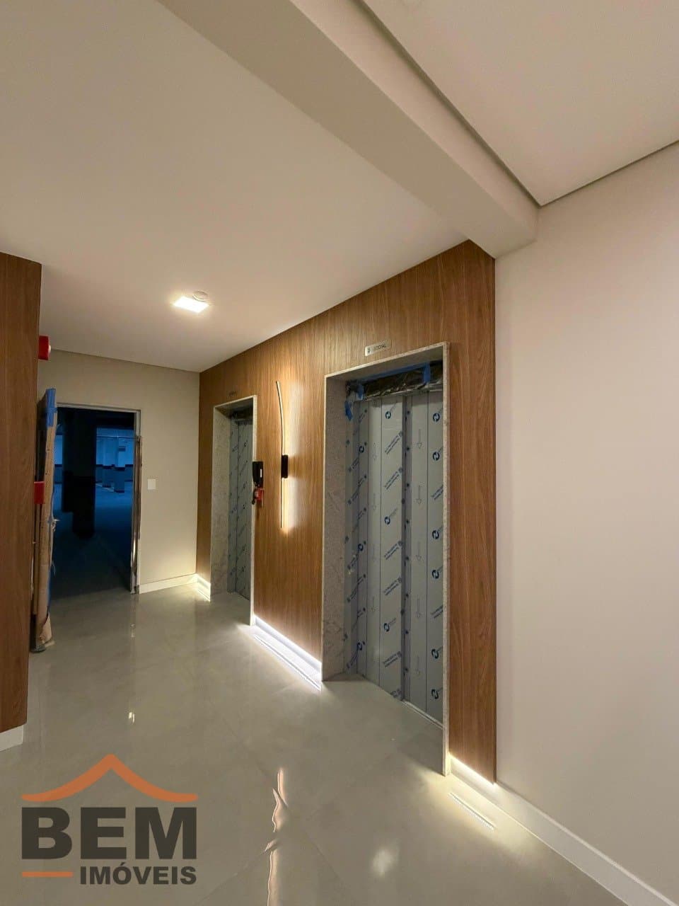 Apartamento para Venda com 3 quartos e 83m² no bairro Vila Operária, em Itajaí