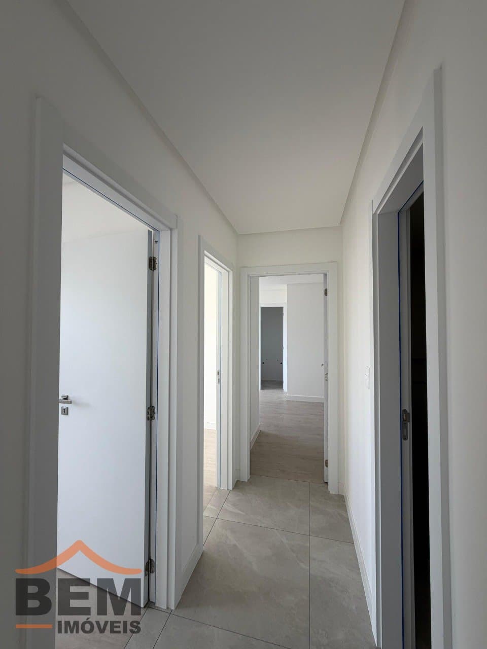 Apartamento para Venda com 3 quartos e 83m² no bairro Vila Operária, em Itajaí