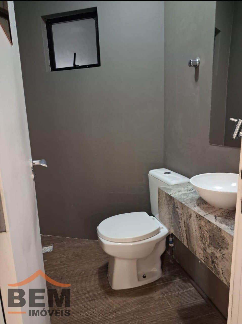 Sala Comercial com 220m² no bairro Centro, em Balneário Camboriú