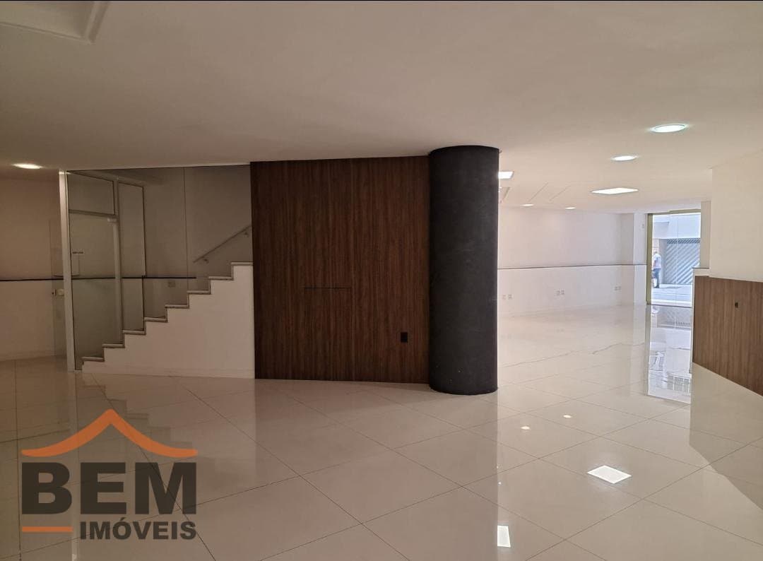 Sala Comercial com 220m² no bairro Centro, em Balneário Camboriú