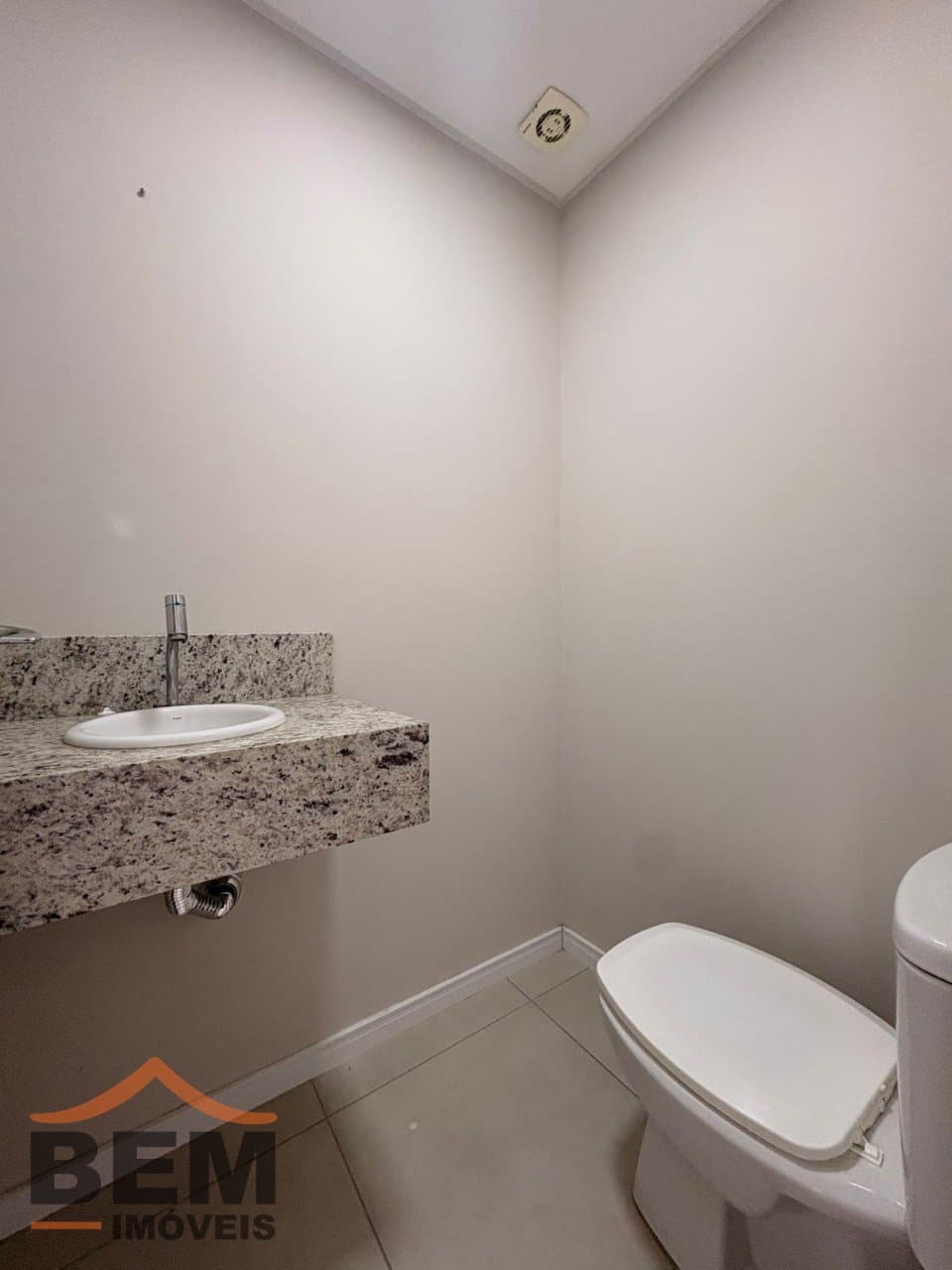Apartamento para Locação com 1 quarto e 50m² no bairro Fazenda, em Itajaí