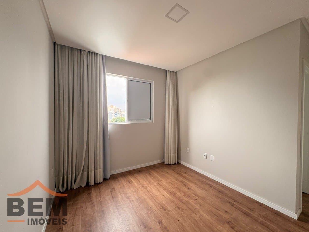 Apartamento para Locação com 1 quarto e 50m² no bairro Fazenda, em Itajaí