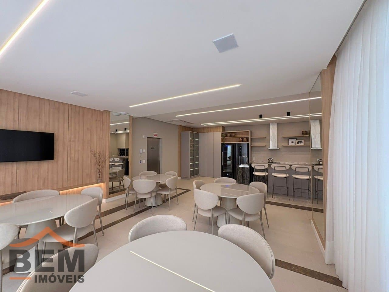 Apartamento para Locação com 2 quartos e 115m² no bairro Fazenda, em Itajaí