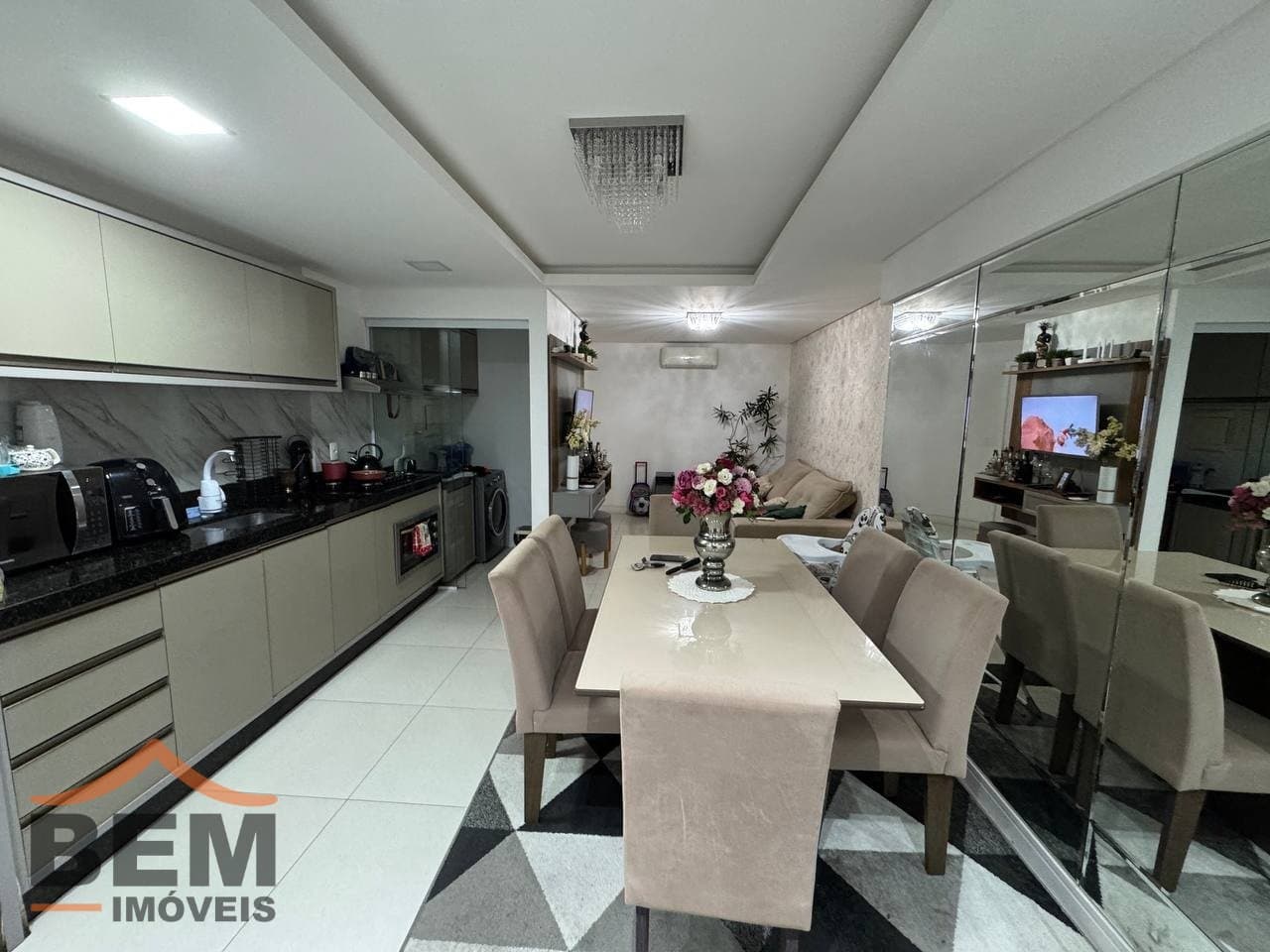 Apartamento para Venda com 2 quartos e 75m² no bairro Tabuleiro, em Camboriú