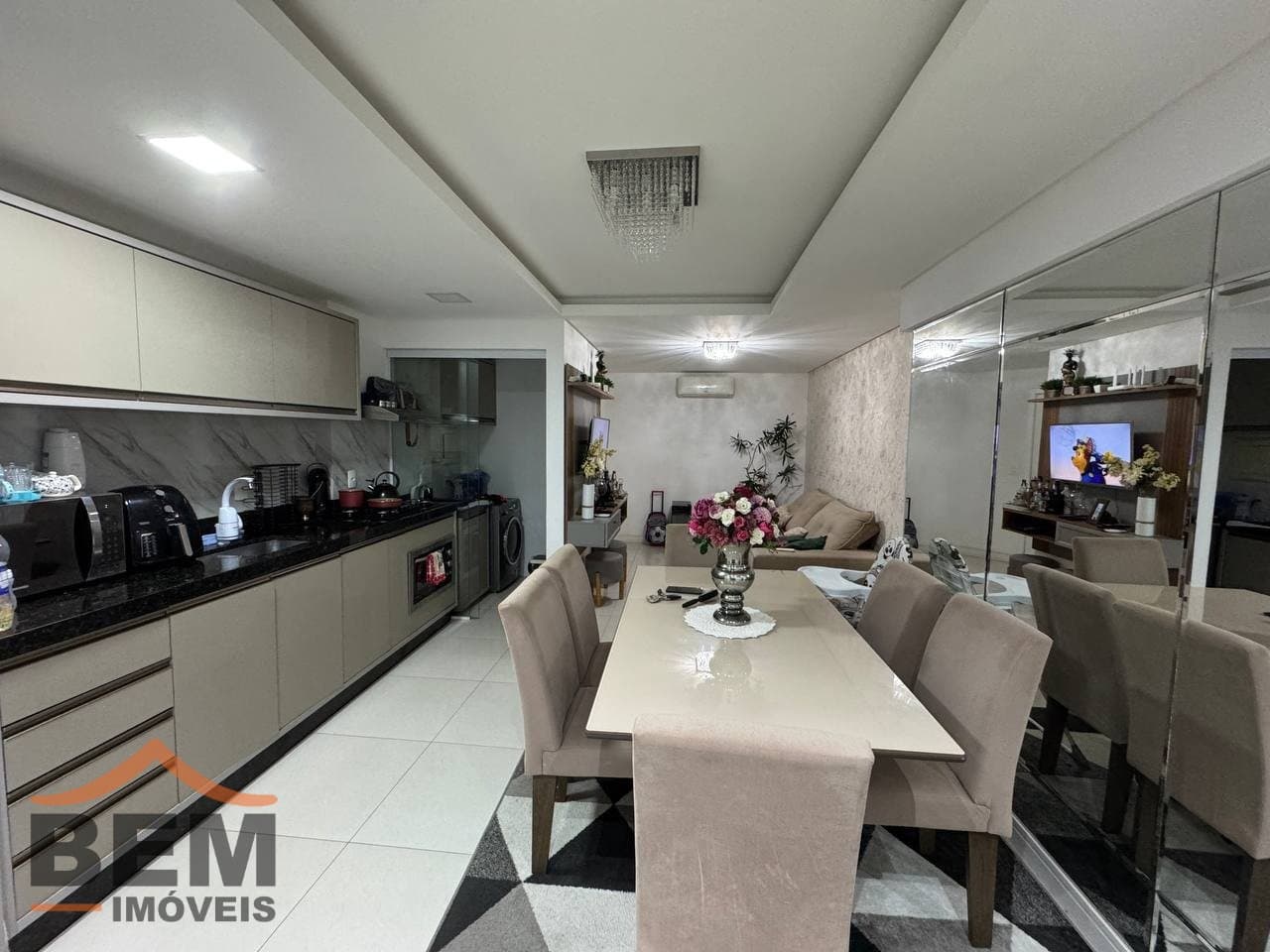 Apartamento para Venda com 2 quartos e 75m² no bairro Tabuleiro, em Camboriú
