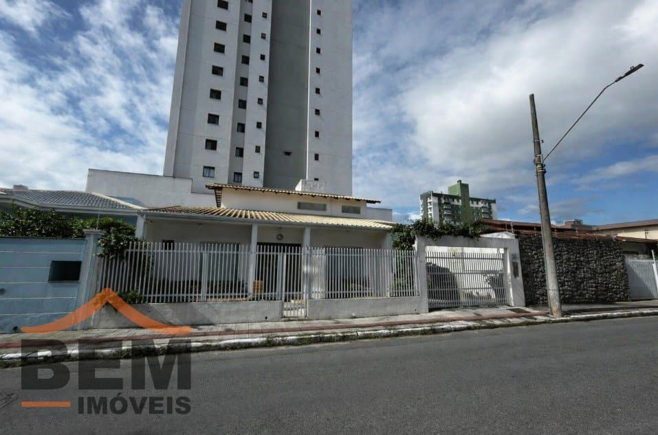 Casa para Venda com 4 quartos e 232m² no bairro Centro, em Itajaí