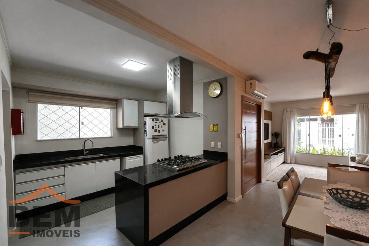 Casa para Venda com 4 quartos e 232m² no bairro Centro, em Itajaí