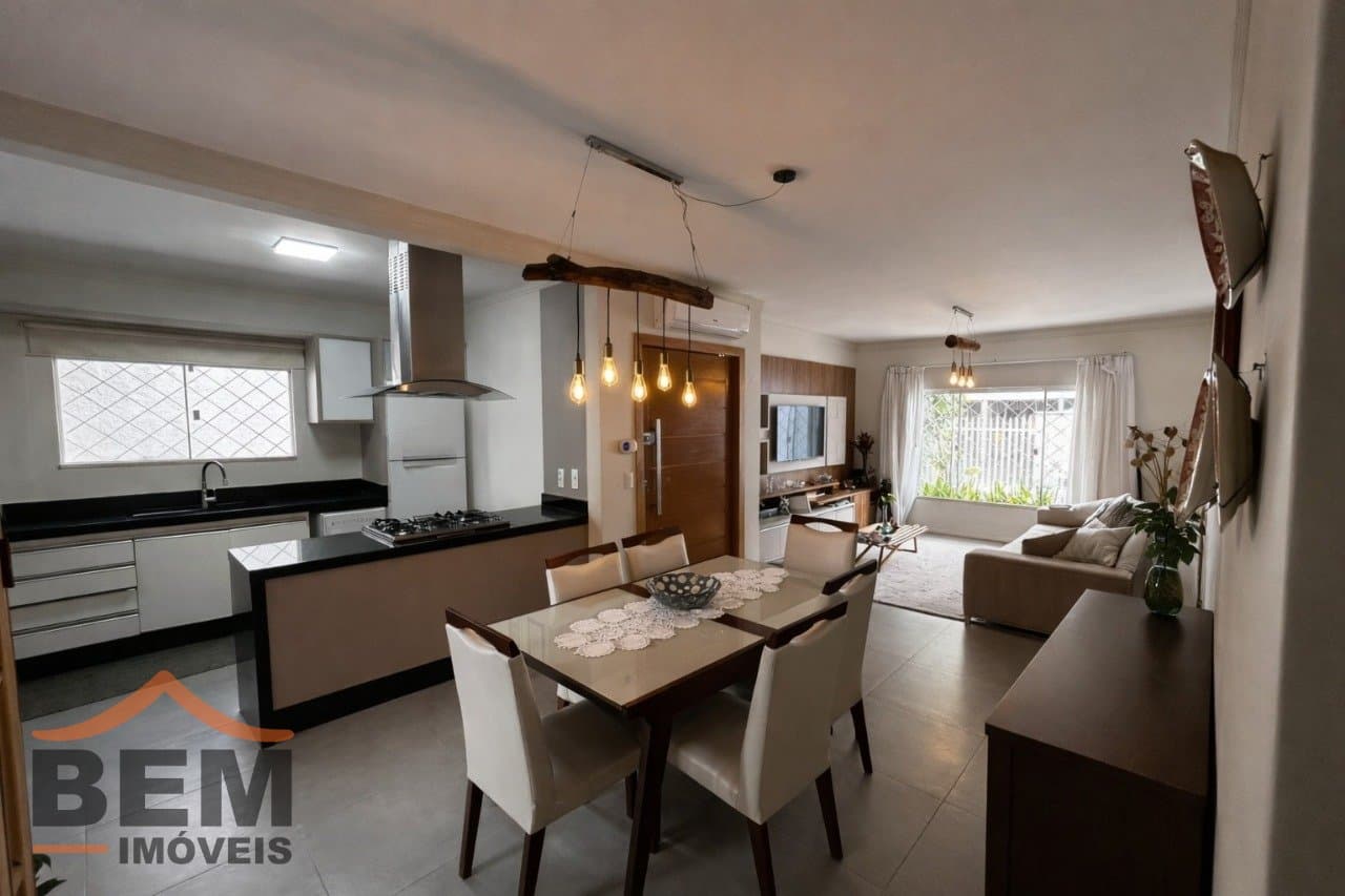 Casa para Venda com 4 quartos e 232m² no bairro Centro, em Itajaí