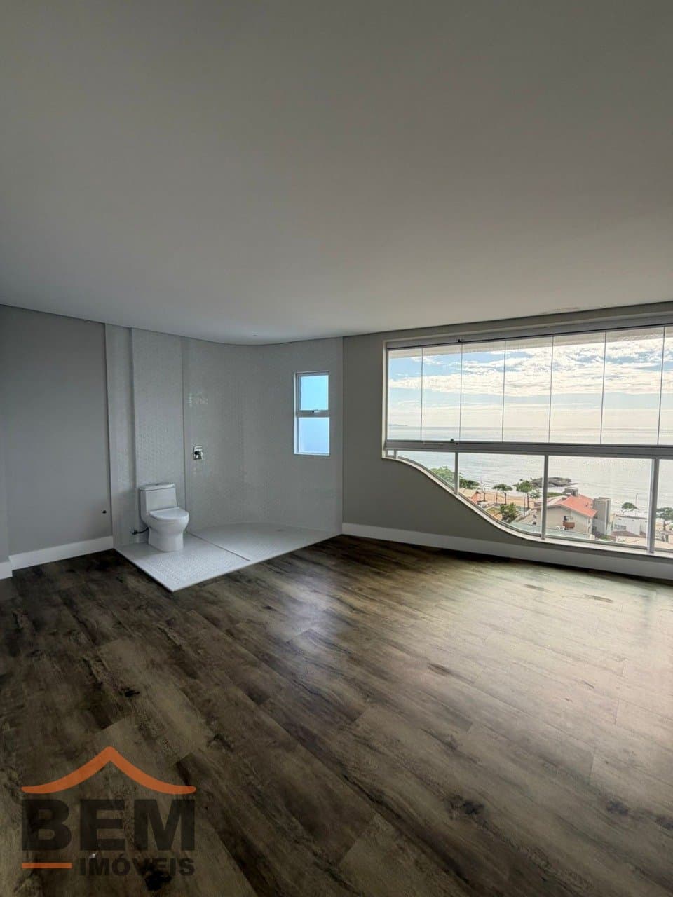 Apartamento Duplex para Venda com 4 quartos e 276m² no bairro Cabeçudas, em Itajaí