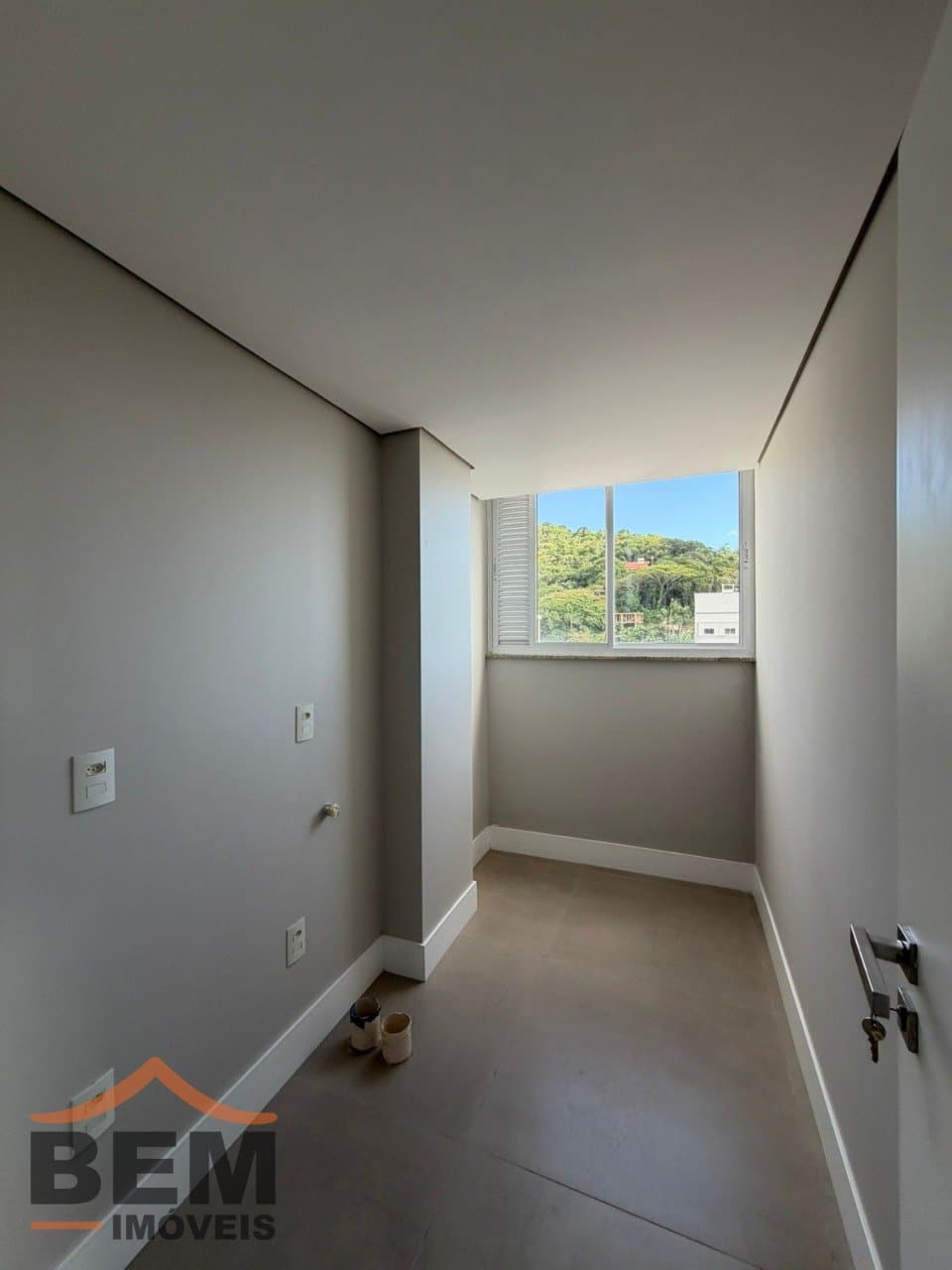 Apartamento Duplex para Venda com 4 quartos e 276m² no bairro Cabeçudas, em Itajaí