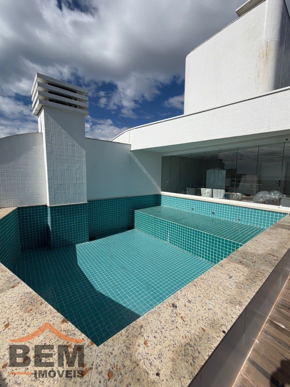 Apartamento Duplex para Venda com 4 quartos e 276m² no bairro Cabeçudas, em Itajaí