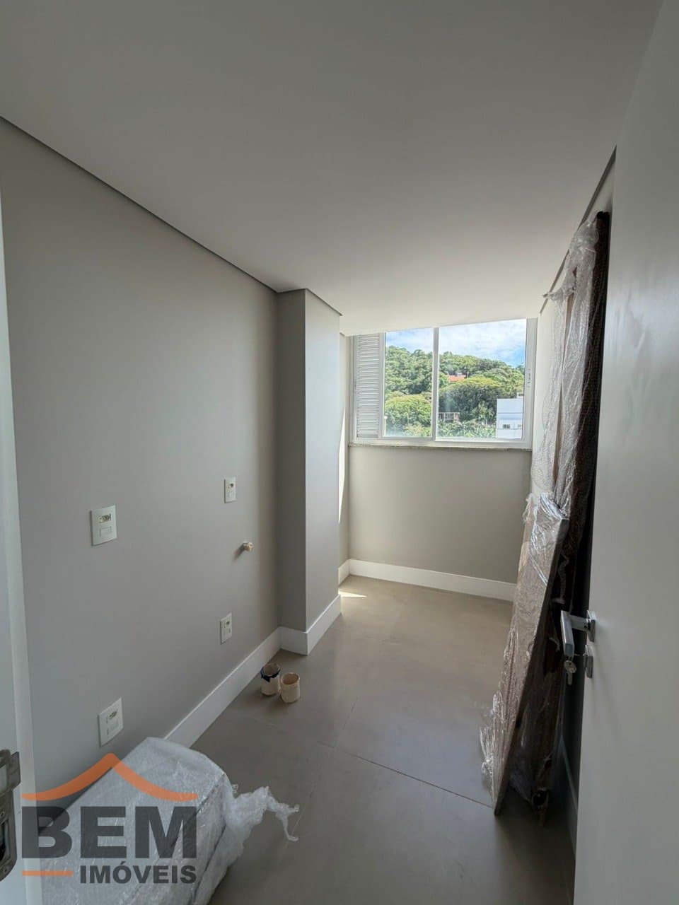 Apartamento Duplex para Venda com 4 quartos e 276m² no bairro Cabeçudas, em Itajaí