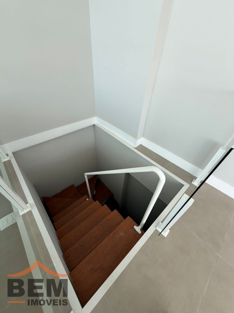 Apartamento Duplex para Venda com 4 quartos e 276m² no bairro Cabeçudas, em Itajaí