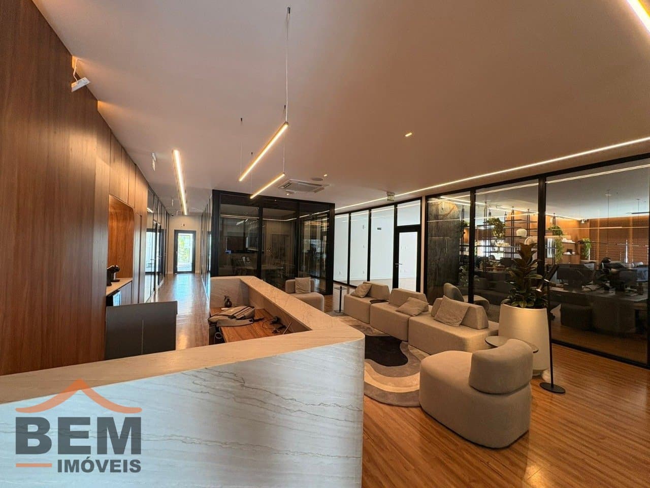 Sala Comercial para Locação com 10m² no bairro Ariribá, em Balneário Camboriú: 01- SALA COMERCIAL