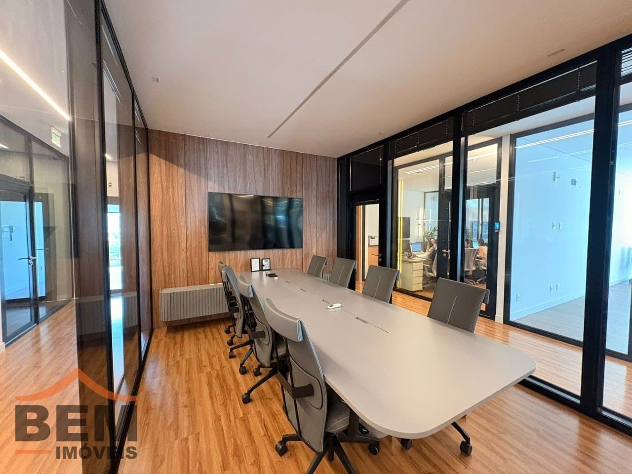 Sala Comercial para Locação com 10m² no bairro Ariribá, em Balneário Camboriú: 04- SALA COMERCIAL 