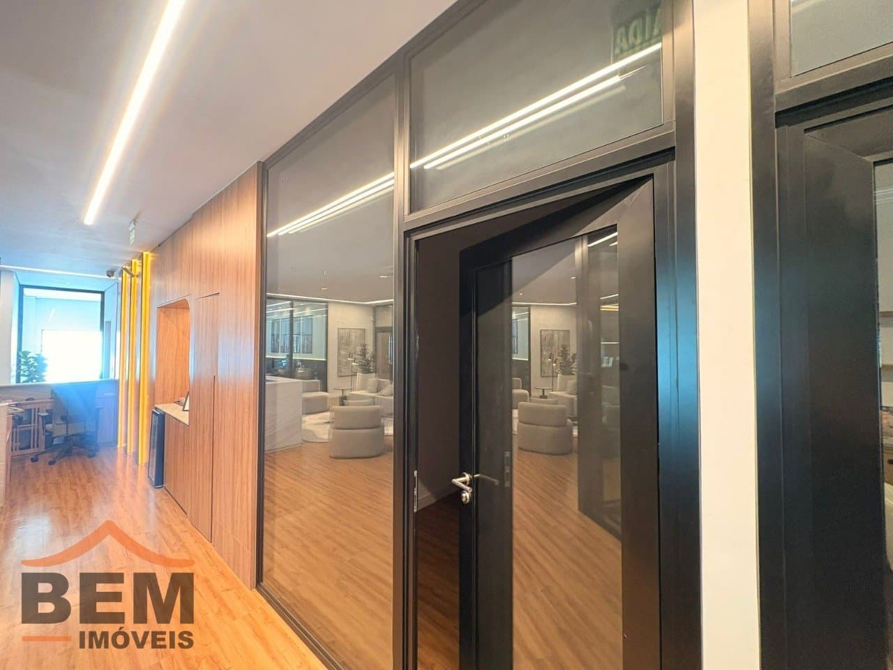 Sala Comercial para Locação com 10m² no bairro Ariribá, em Balneário Camboriú: 07- SALA COMERCIAL 
