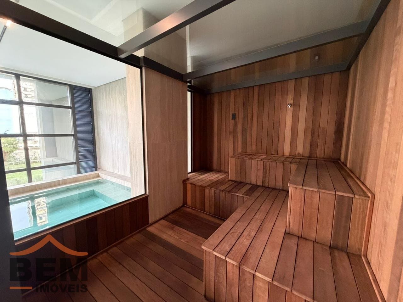 Apartamento para Locação com 3 quartos e 123m² no bairro Meia Praia, em Itapema