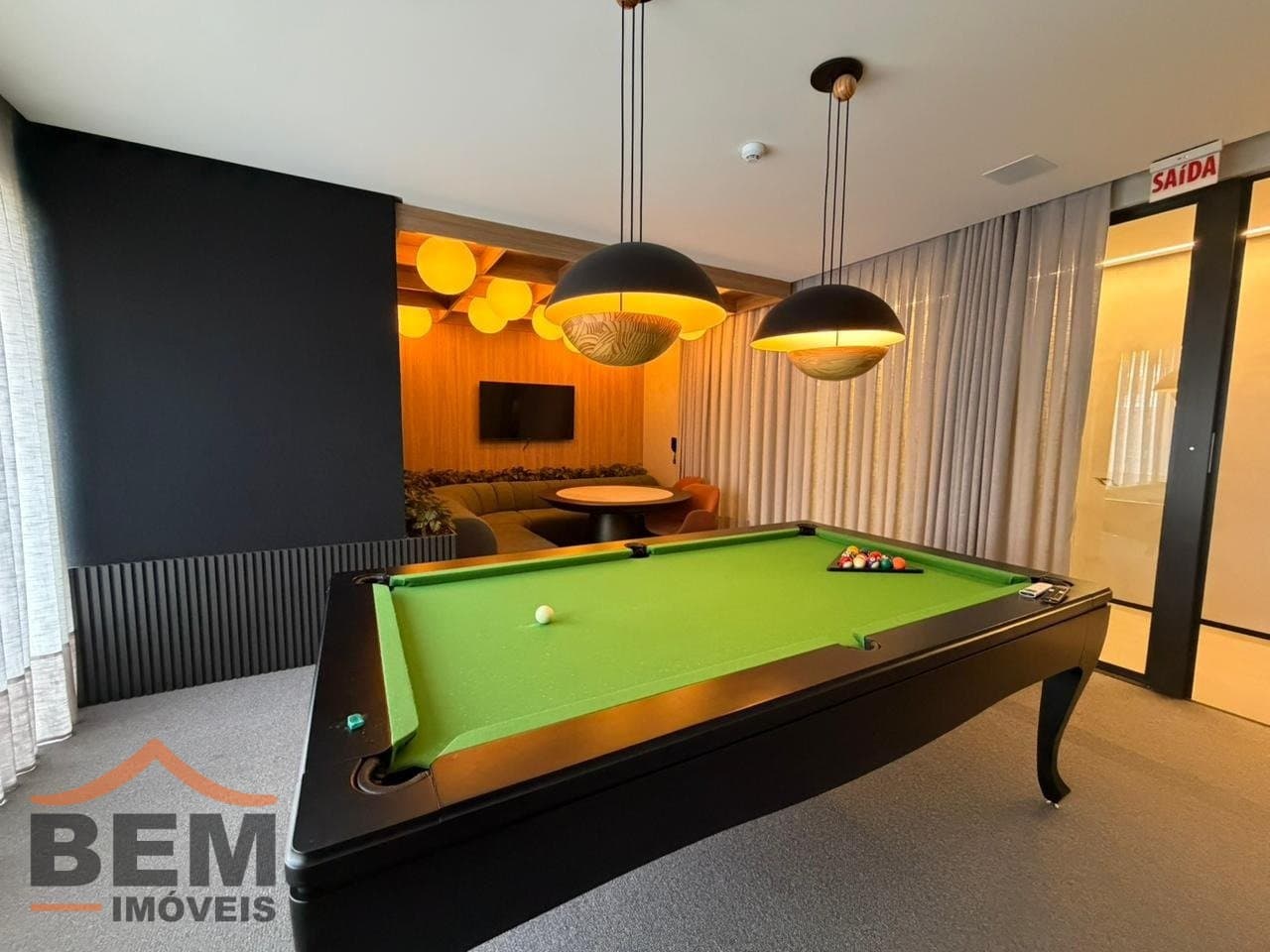 Apartamento para Locação com 3 quartos e 123m² no bairro Meia Praia, em Itapema
