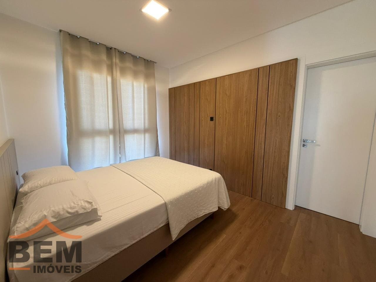 Apartamento para Locação com 3 quartos e 123m² no bairro Meia Praia, em Itapema
