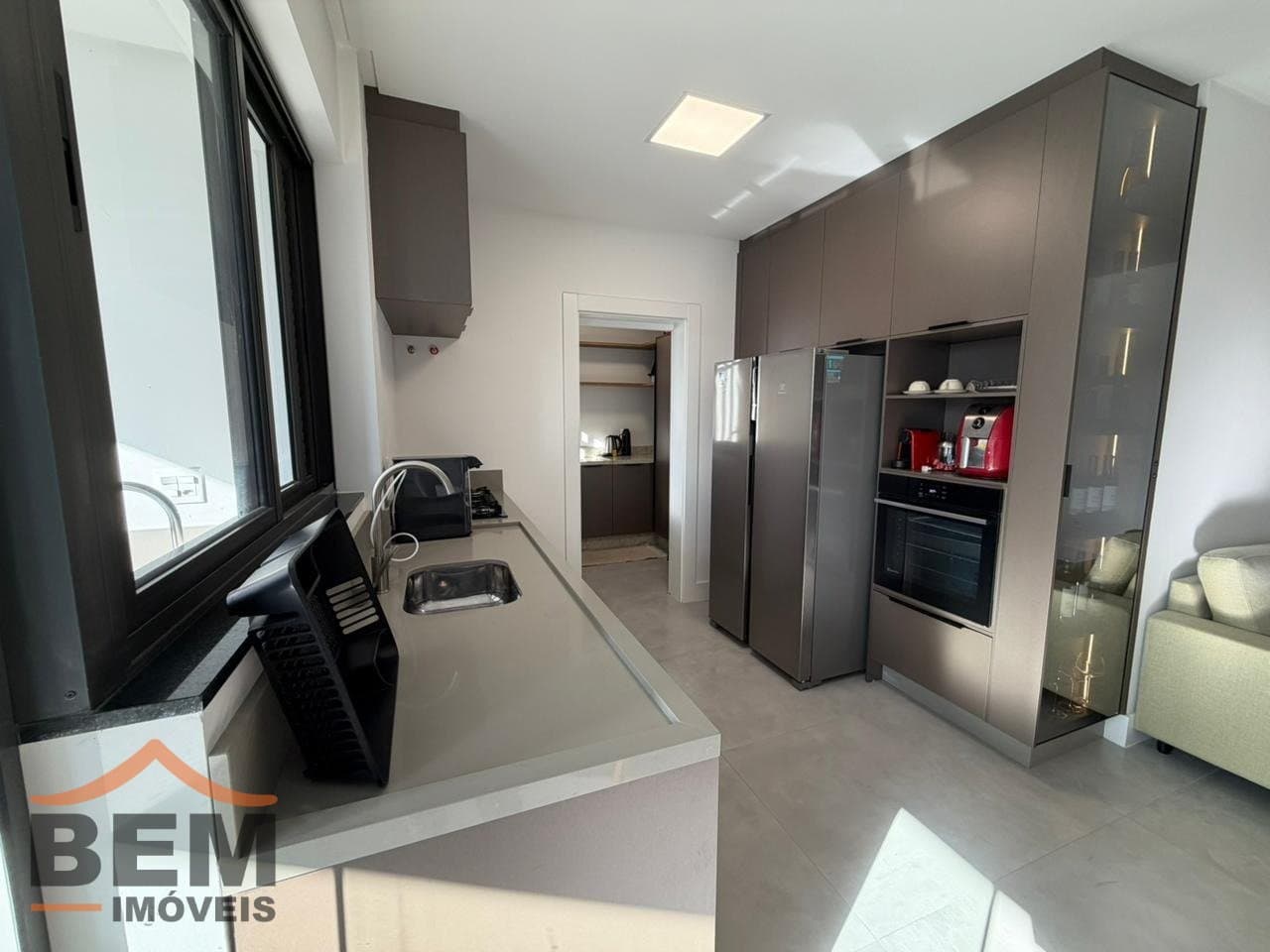 Apartamento para Locação com 3 quartos e 123m² no bairro Meia Praia, em Itapema
