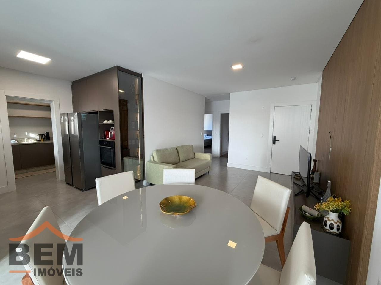 Apartamento para Locação com 3 quartos e 123m² no bairro Meia Praia, em Itapema