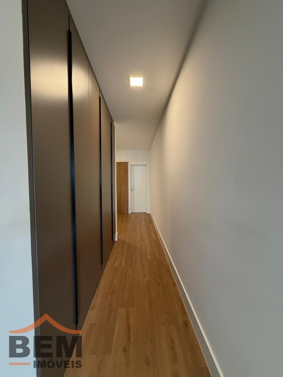 Apartamento para Locação com 3 quartos e 123m² no bairro Meia Praia, em Itapema