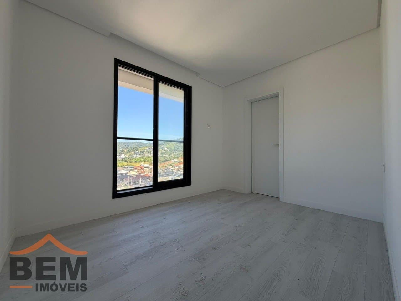 Apartamento para Locação com 2 quartos e 76m² no bairro Praia Brava, em Itajaí