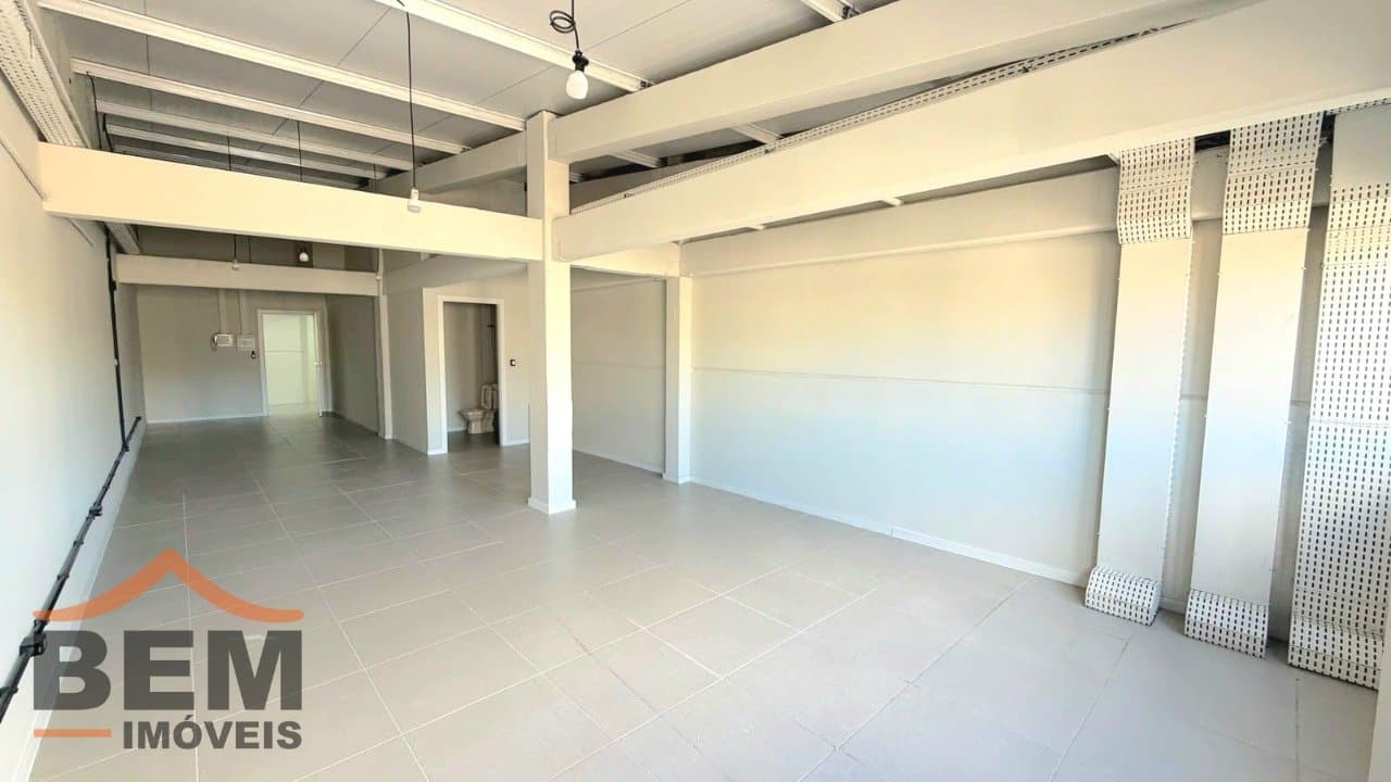 Sala Comercial para Locação com 55m² no bairro Centro, em Camboriú: 01-SALA COMERCIAL