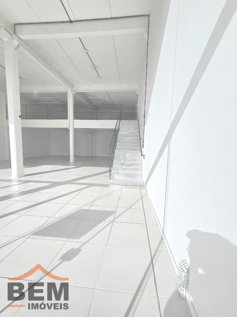Sala Comercial para Locação com 263m² no bairro Centro, em Camboriú: 03- SALA COMERCIAL 