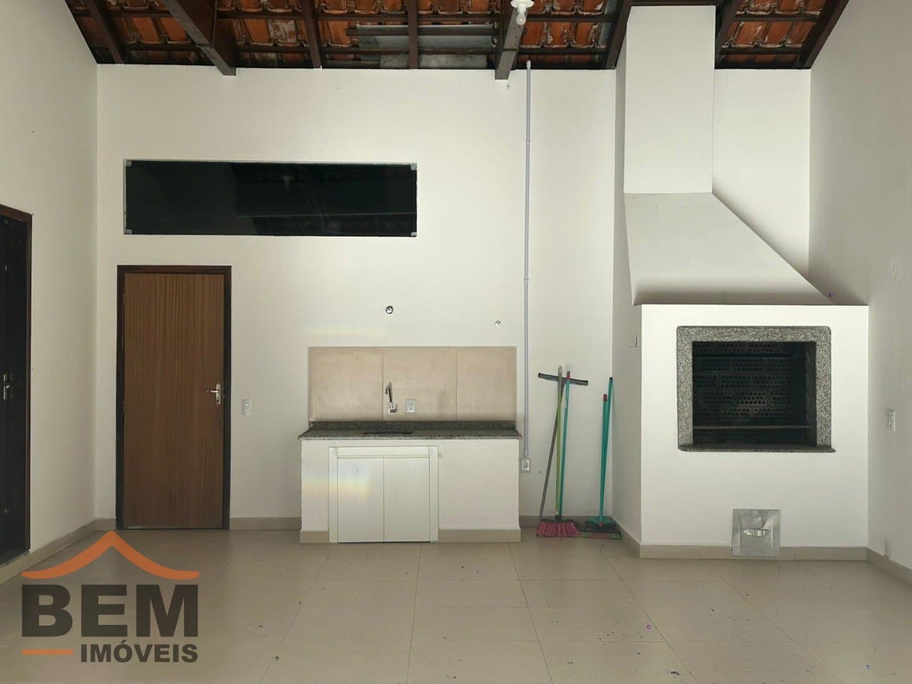 Casa com 4 quartos e 407m² no bairro Centro, em Balneário Camboriú