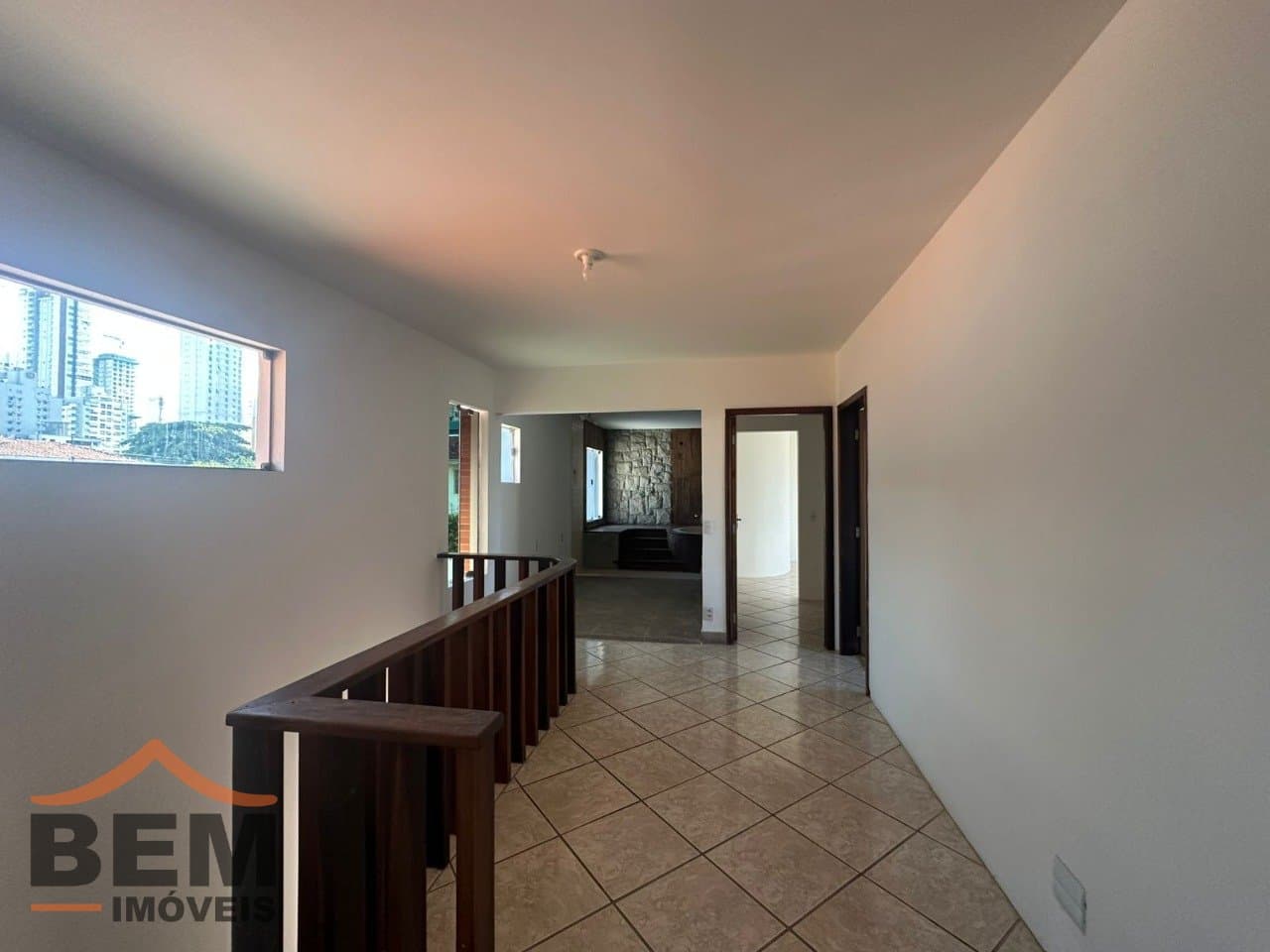 Casa com 4 quartos e 407m² no bairro Centro, em Balneário Camboriú