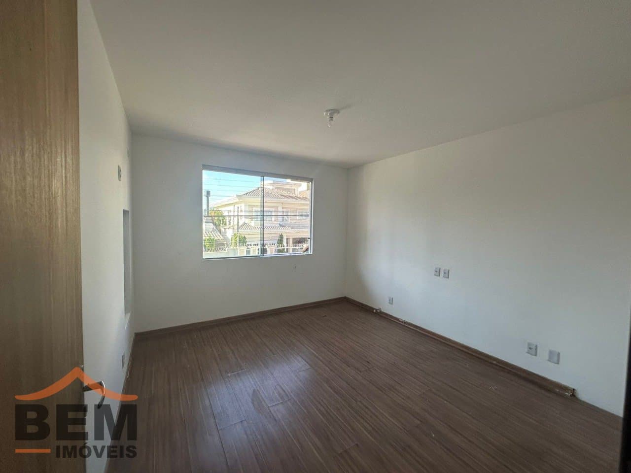 Casa com 4 quartos e 407m² no bairro Centro, em Balneário Camboriú