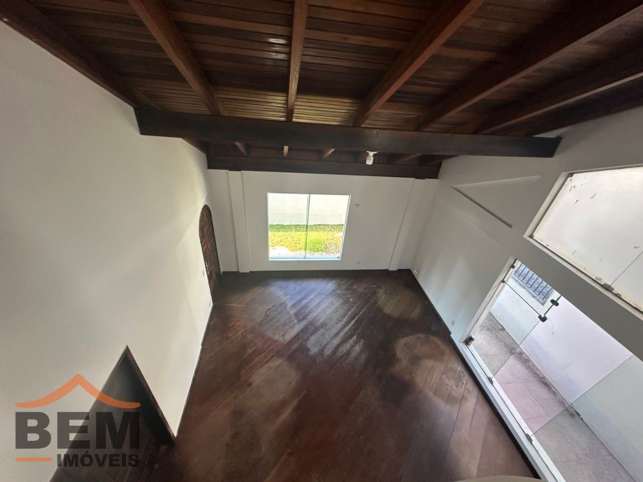 Casa com 4 quartos e 407m² no bairro Centro, em Balneário Camboriú