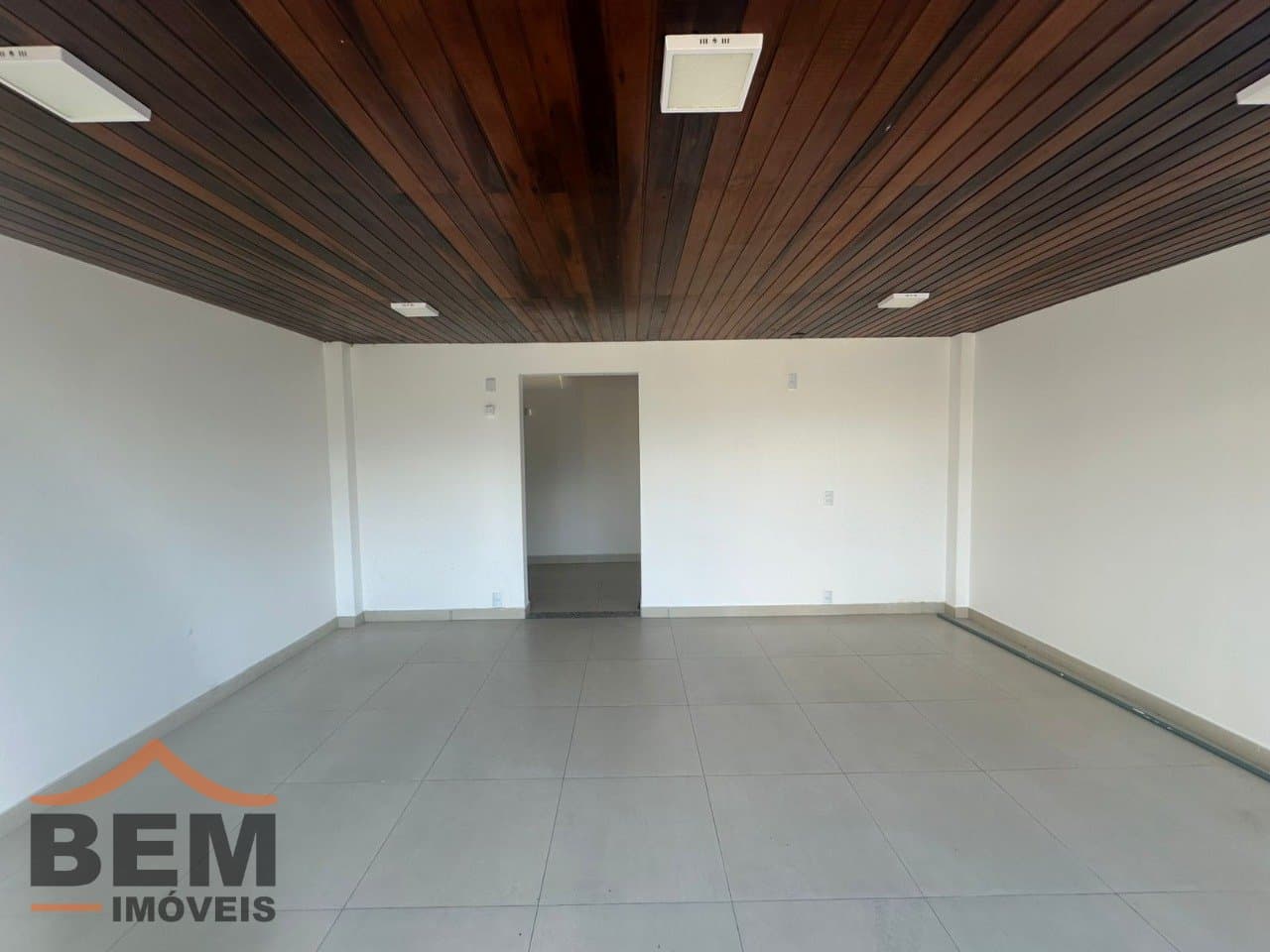 Casa com 4 quartos e 407m² no bairro Centro, em Balneário Camboriú