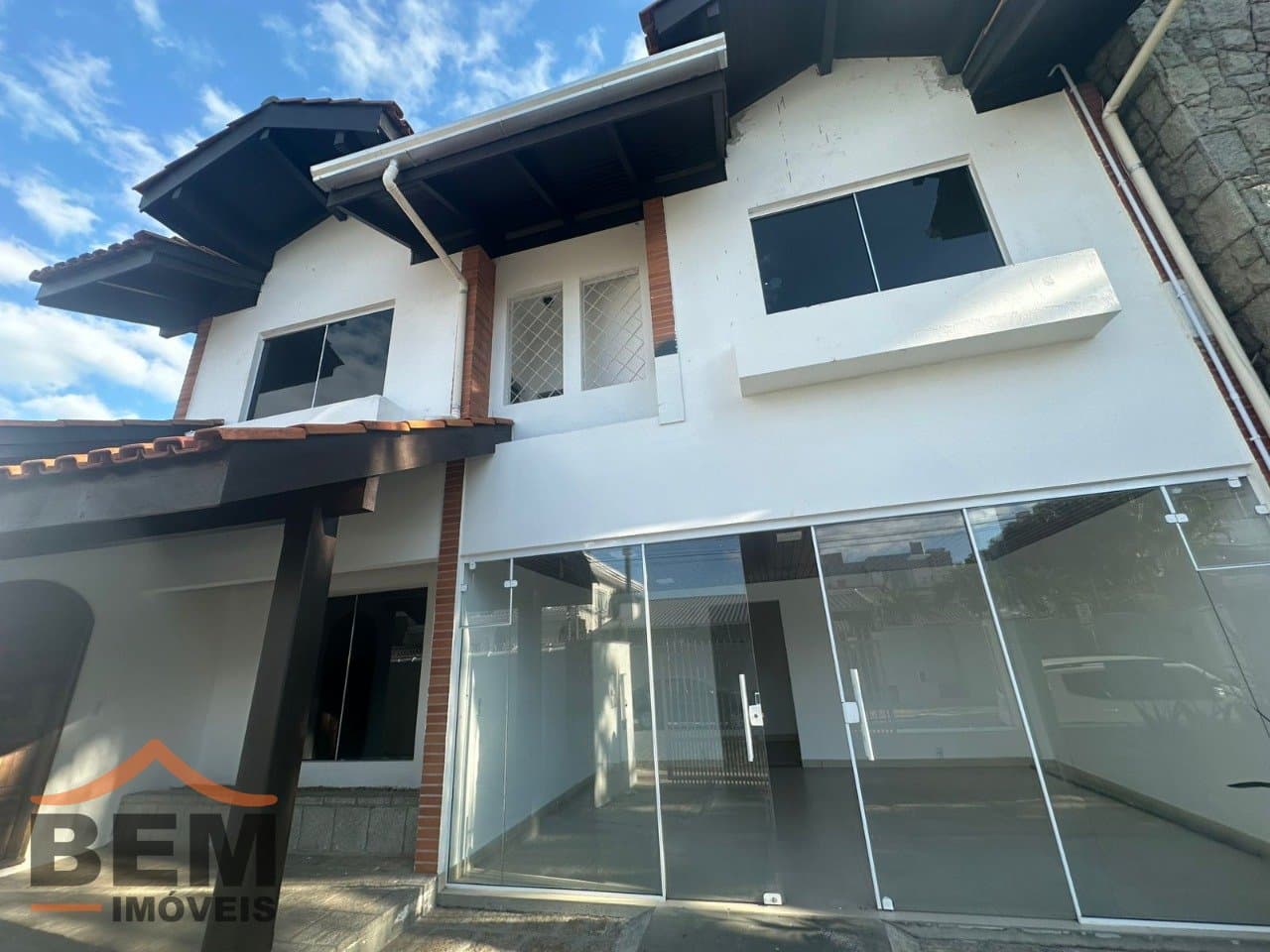 Casa com 4 quartos e 407m² no bairro Centro, em Balneário Camboriú