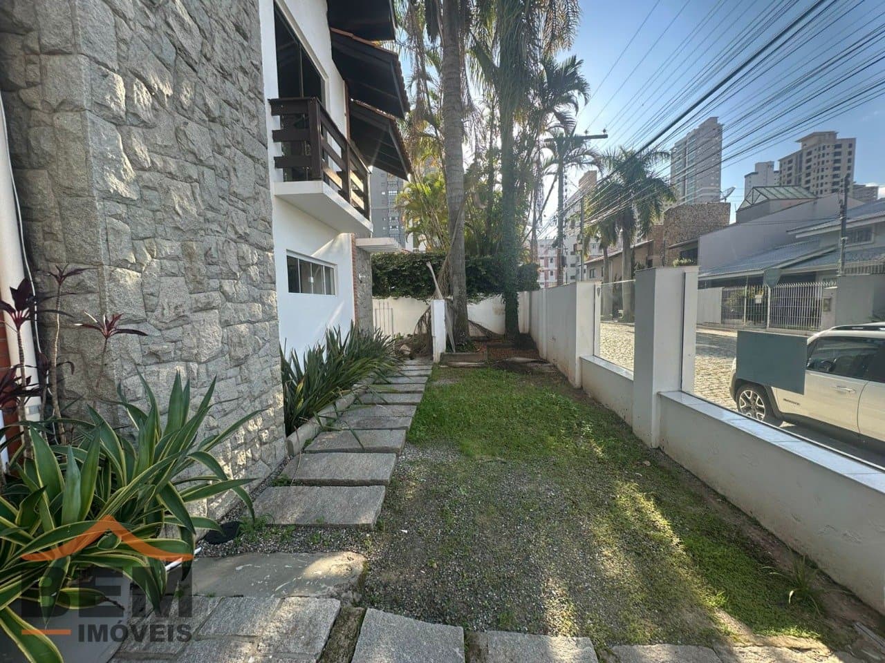 Casa com 4 quartos e 407m² no bairro Centro, em Balneário Camboriú